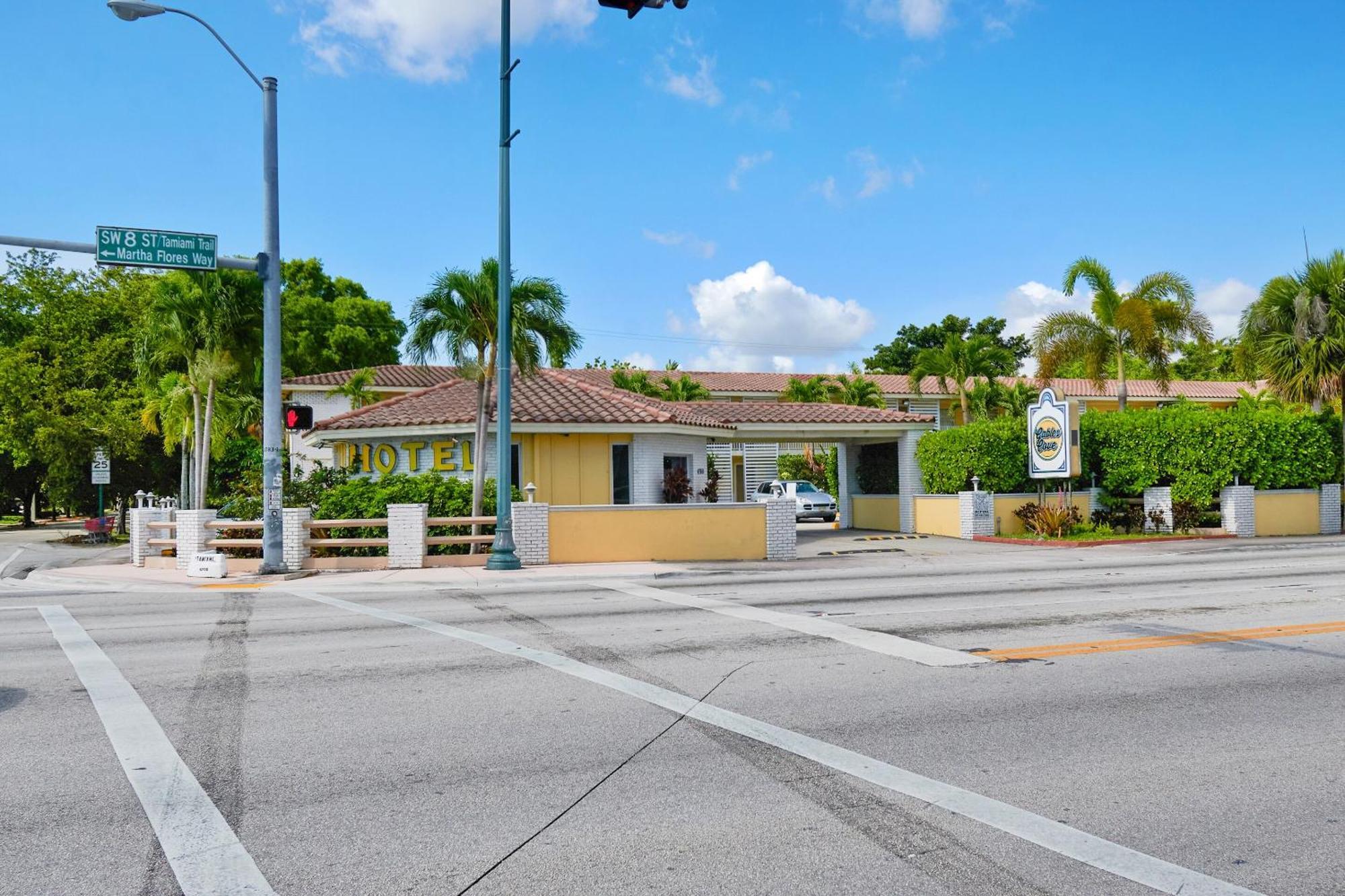 Oyo Hotel Coral Gables - Miami Airport Exterior foto